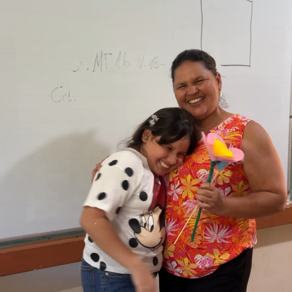Niñez y juventud participaron en taller de manualidades por el Día de las Madres en Pichincha – Manabí